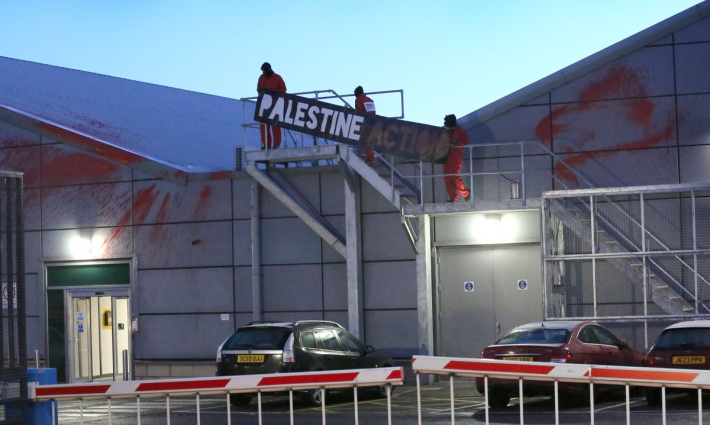 اعتقال ثلاثة نشطاء من حركة فلسطين قاموا باقتحام مصنع “إدنبرة ليوناردو”