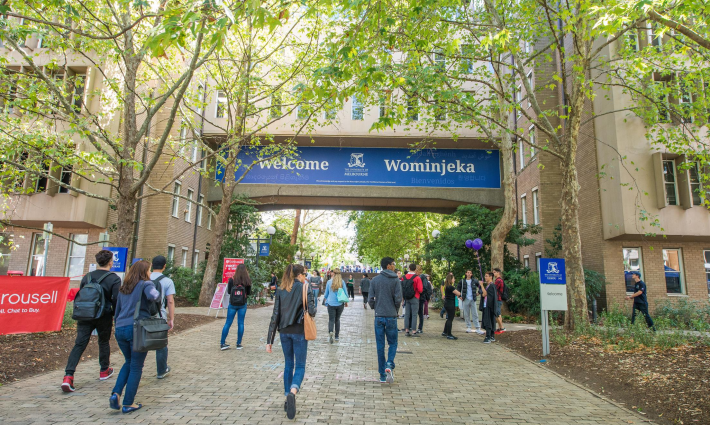 إدانة لكذب جامعة ملبورن حول تبنيها تعريف IHRA لمعاداة السامية ?