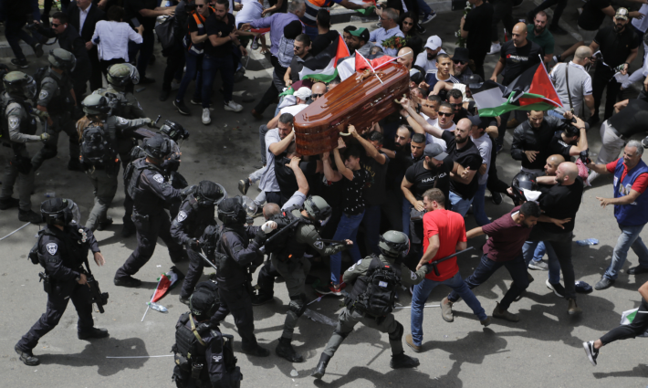 الاحتلال يرفض أي "استجواب أجنبي" في قضية استشهاد أبو عاقلة