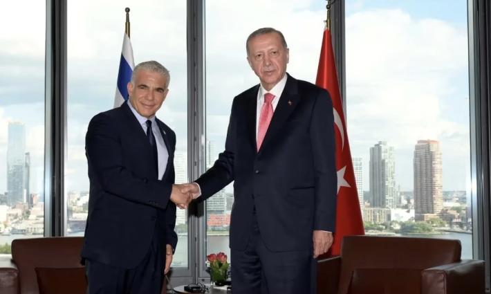 عقد أول لقاء بين زعماء "إسرائيل" وتركيا منذ عام 2008