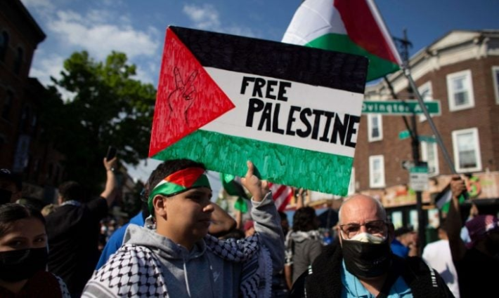 حملة كندية ترفض اعتبار شعار “الحرية لفلسطين” تحريضيًا