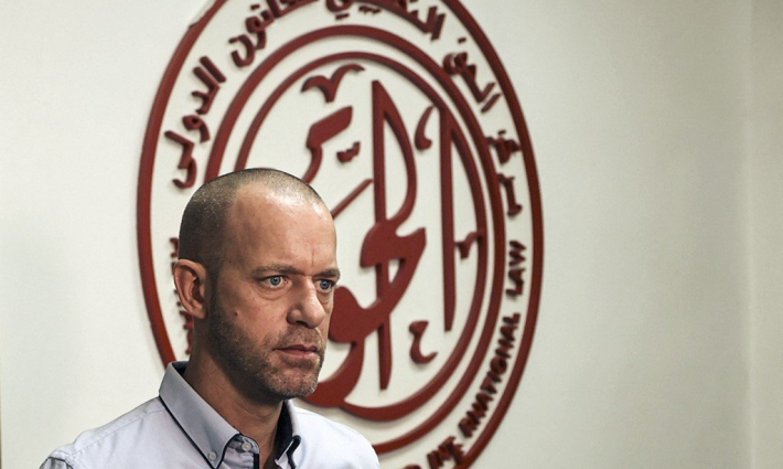 الاحتلال يرحل المحامي الفلسطيني صلاح حموري إلى فرنسا