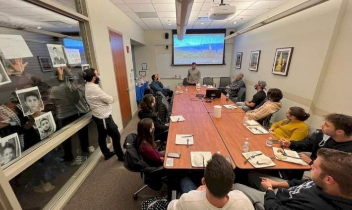 نشطاء من حركة المقاطعة حاولوا منع ندوة لجنود إسرائيليين