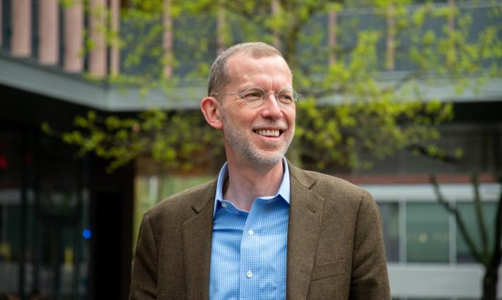 النشرة - مطالبات باستقالة عميد في "هارفرد" يدعم الاحتلال.. ونقابة أردنية تقاطع مؤتمر تطبيعي بدبي