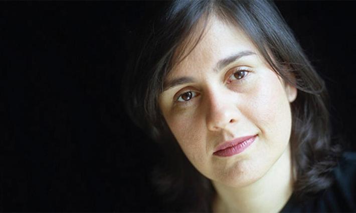 حركة المقاطعة تستنكر سحب جائزة من الكاتبة كاميلا شمسي لدعمها القضية الفلسطينية