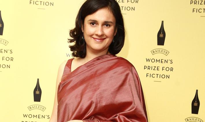 الحملة الفلسطينية تشيد بتضامن مؤلفين وكُتاب مع الأديبة كاميلا شمسي