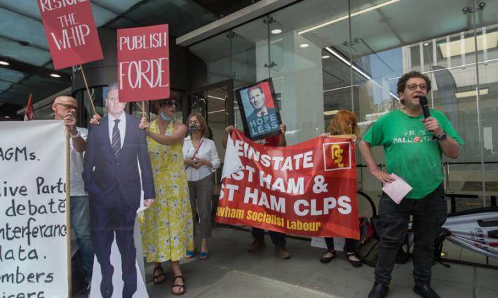 حزب العمال يهدد بمقاضاة ناشط لـ انتقاده منع نقاشات عن الاحتلال