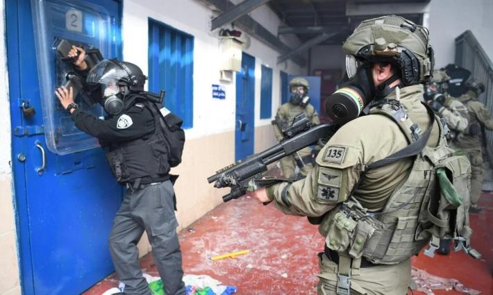 حركة المقاطعة تؤكد دعمها لخطوات الأسرى التصعيدية في سجون الاحتلال