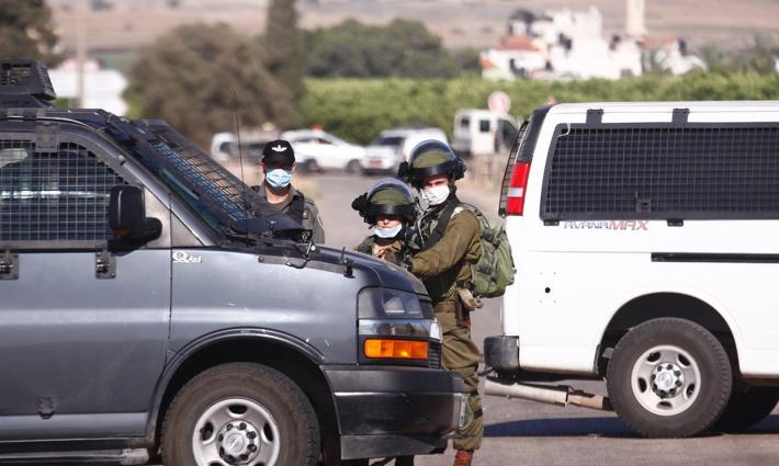 حركة المقاطعة تدين إغلاق الاحتلال لمركز فحص كورونا في الخليل