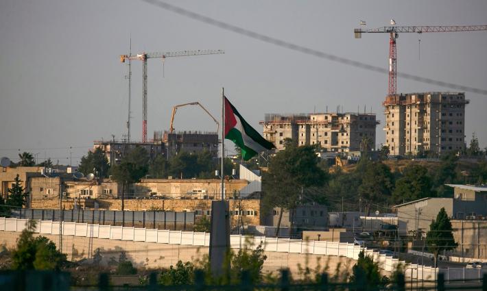 250 شخصية من جنوب أفريقيا توقّع على عريضة لفرض عقوبات على الاحتلال