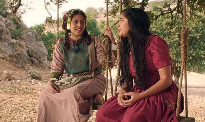 نقاد: فيلم "فرحة" قدم قضية فلسطين بأسلوب جديد وواقعية