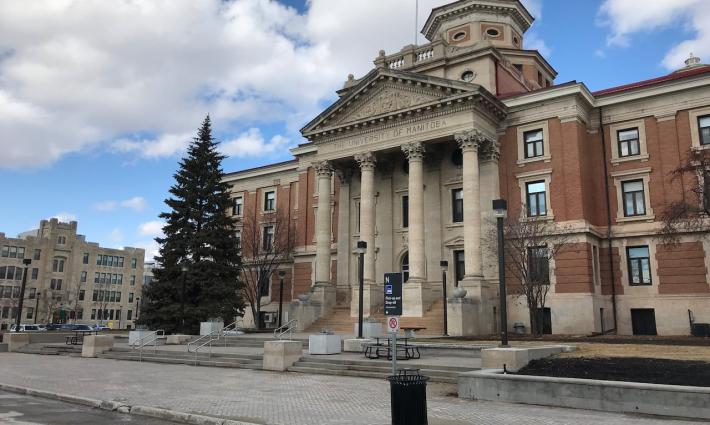 جامعة مانيتوبا الكندية تتضامن مع فلسطين ضد جرائم الاحتلال