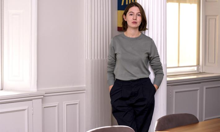 كتّاب بارزون يؤيدون قرار سالي روني برفض النشر في "إسرائيل"