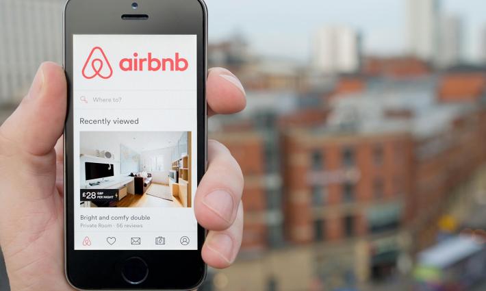 حركة المقاطعة تجدد دعوتها للعمل ضد شركة Airbnb