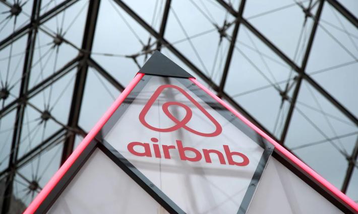 منظمات تدعو لرفض تبرعات من شركة Airbnb