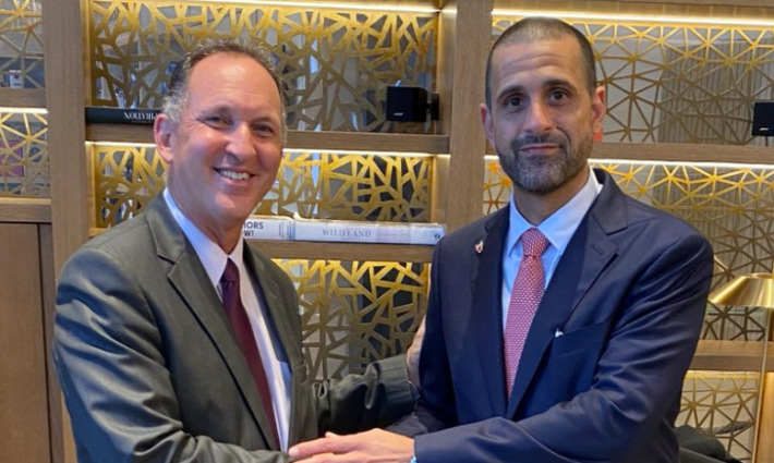 سفير البحرين في تل أبيب يشكر الحكومة و"الشعب" الإسرائيلي