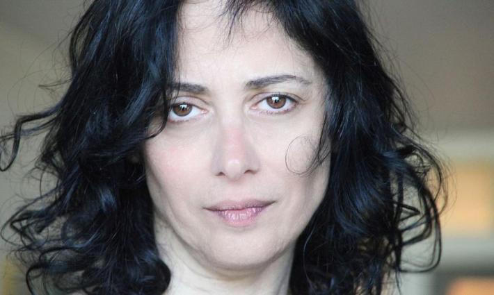 أبعد من شاعرة إسرائيلية