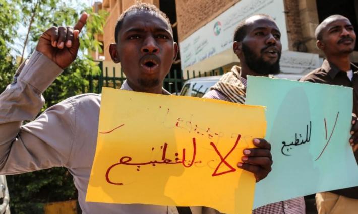 كاتب إسرائيلي: هناك حالة إحباط إسرائيلي من تباطؤ العلاقات مع السودان