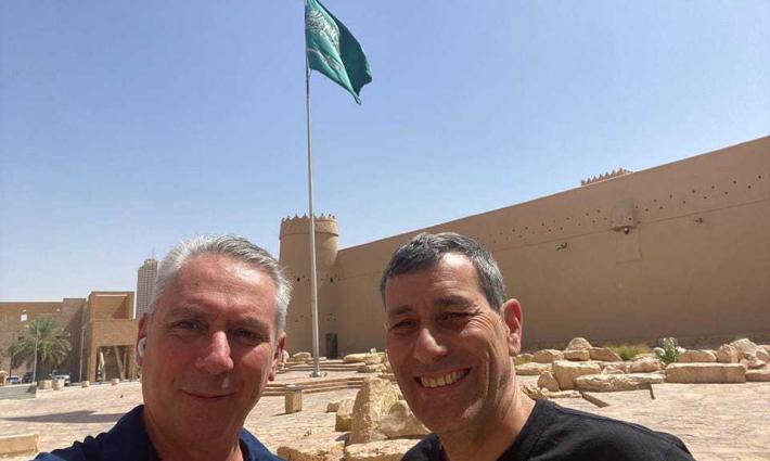 إدانة لزيارة صحافي إسرائيلي إلى السعودية