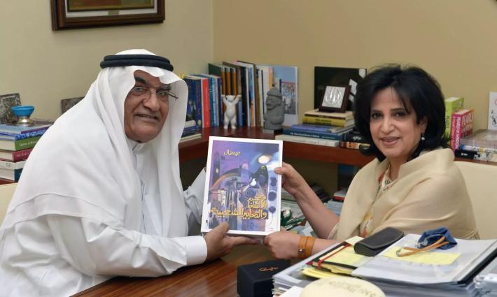 وزير الثقافة اللبناني يتضامن مع نظيرته البحرينية المقالة والرافضة للتطبيع