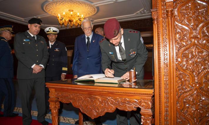 كوخافي يلتقي وزير الدفاع المغربي لمناقشة عقد صفقات سلاح