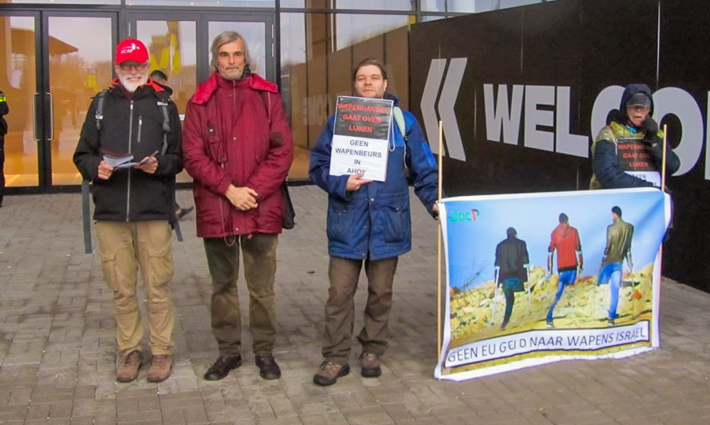 وقفة احتجاجية ضد مشاركة الاحتلال الإسرائيلي في معرض أسلحة بهولندا