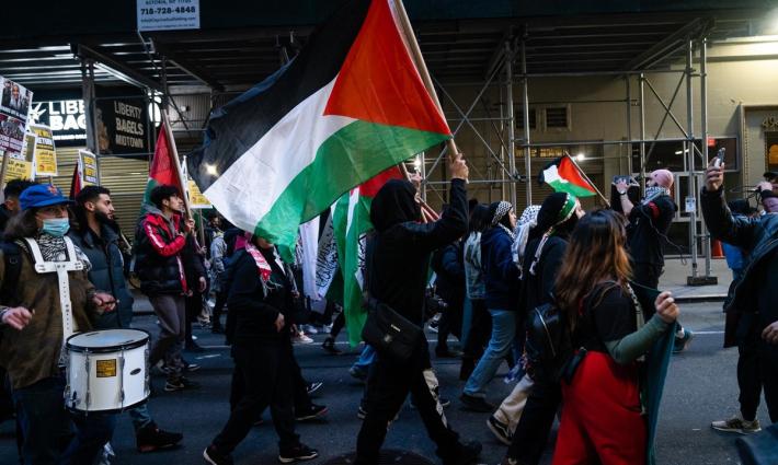 حملة ضد  داعمي فلسطين  بكلية "بورو أوف مانهاتن" 😡