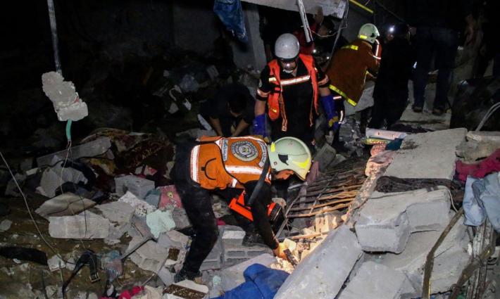 13 شهيدًا في تصاعد العدوان الإسرائيلي على غزة.. والشرطة البريطانية تقمع حصار مصنع "إلبيت"