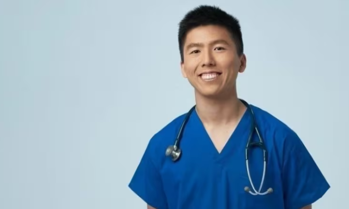 صورة للدكتور يبينغ جي طبيب ومقيم طبي في جامعة أوتاوا