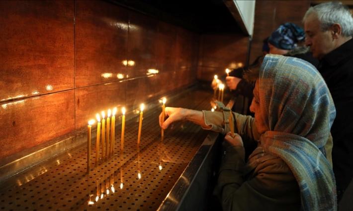 صورة مسيحيون يصلون من أجل غزة