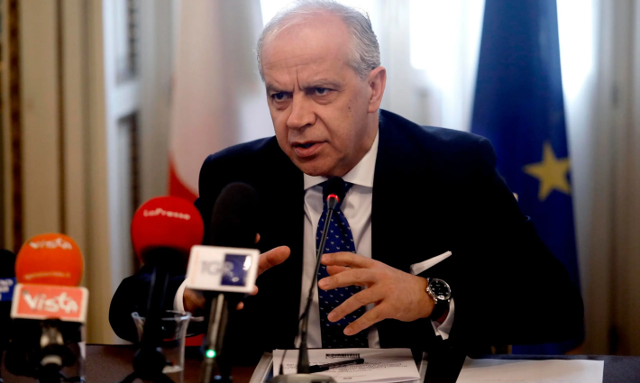 صورة  وزير داخلية إيطاليا