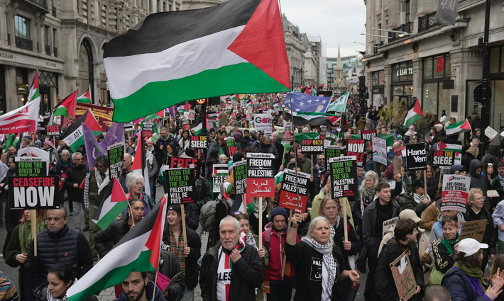 مظاهرة حاشدة داعمة لفلسطين