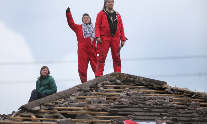 من مكان الحدث