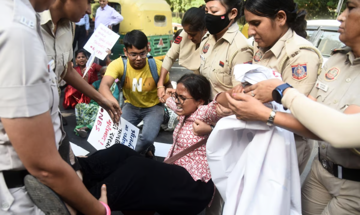 طلاب جامعة دلهي ينظمون فعالية تضامنية مع فلسطين