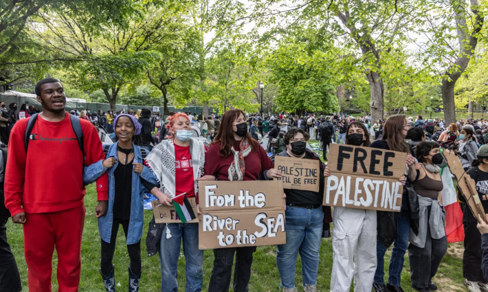 مظاهرة طلابية داعمة لفلسطين