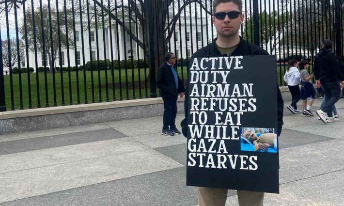 لاري هيبرت - ضابط طيار في سلاح الجو الأمريكي