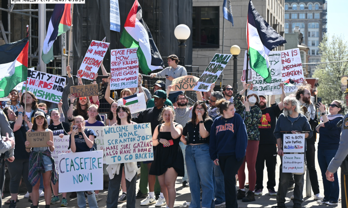 من مكان الاحتجاج