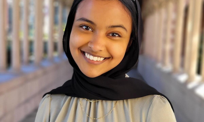 أسنا تبسم - طالبة في جامعة جنوب كاليفورنيا