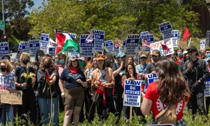 إضراب العاملين في جامعة كاليفورنيا