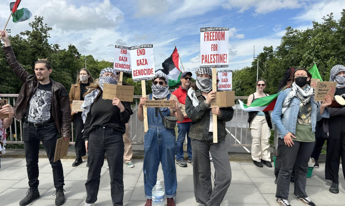 مظاهرة طلابية داعمة لفلسطين في كلية دبلن