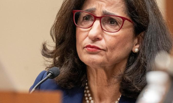 مينوش شفيق - رئيس جامعة كولومبيا