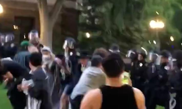 الإرهاب الأمريكي يتجدد في قمع جامعة ميشيغان.. والانسحابات الفنية تضرب كبرى المهرجانات الأوروبية