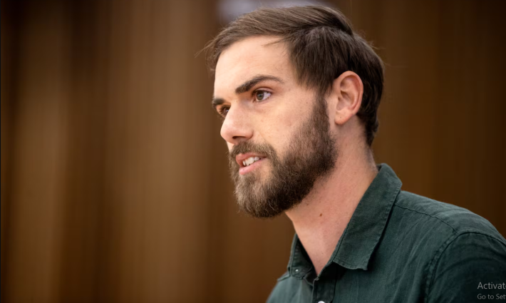 ويل ألكسندر- نجم شورتلاند ستريت السابق