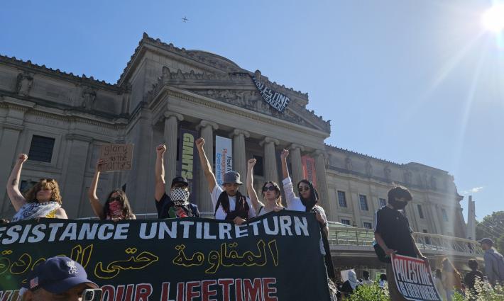 سيطرة المتظاهرين على متحف بروكلين