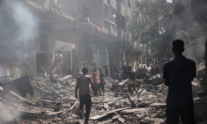 قصف الاحتلال الإسرائيلي لمخيم النصيرات