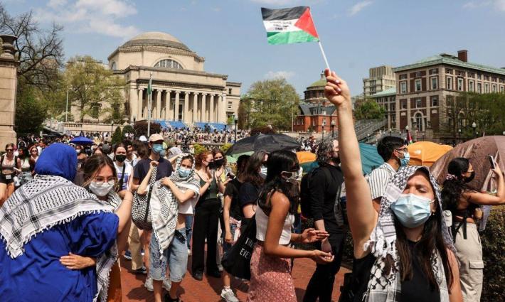 مخيم طلابي تضامني