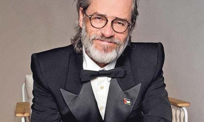 الفنان الأسترالي جاي بيرس