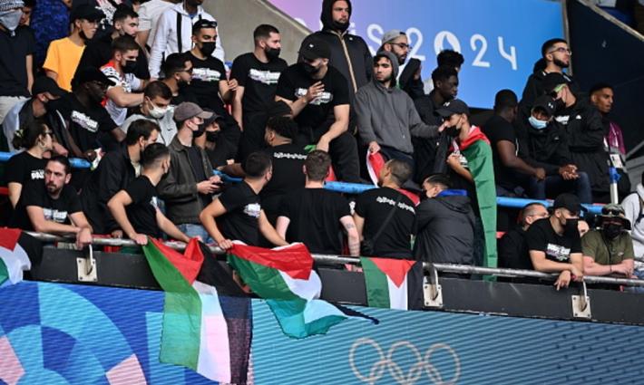 رفع علم فلسطين في في أولمبياد باريس