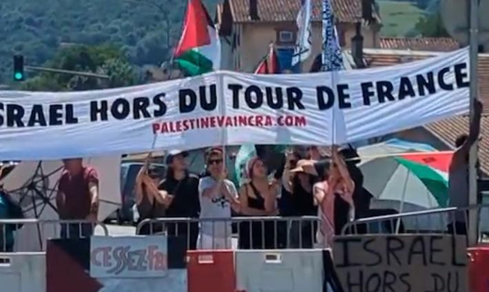 متضامنون ينددون بمشاركة الاحتلال في سباق فرنسا للدراجات