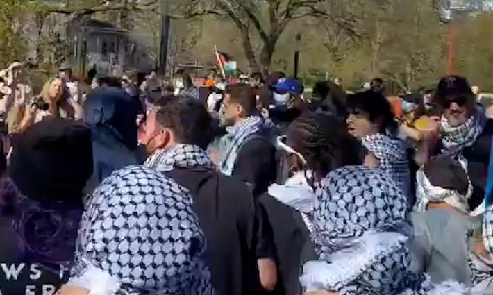 مظاهرة طلابية داعمة لفلسطين